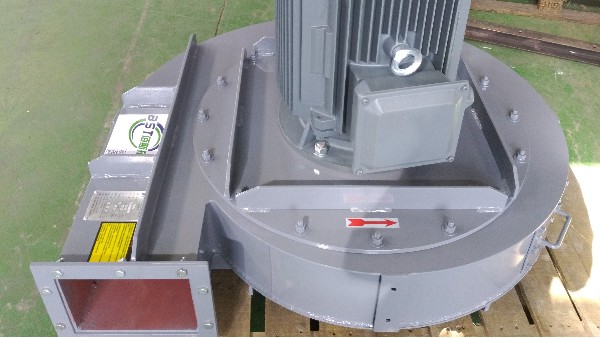 離心通風(fēng)機(jī)和軸流通風(fēng)機(jī)兩者的通風(fēng)效果對比有何不同？